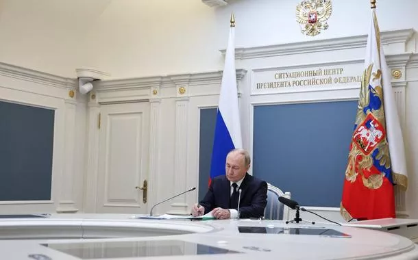 Putin realiza testes e exalta novos mísseis nucleares de aclance ilimitado