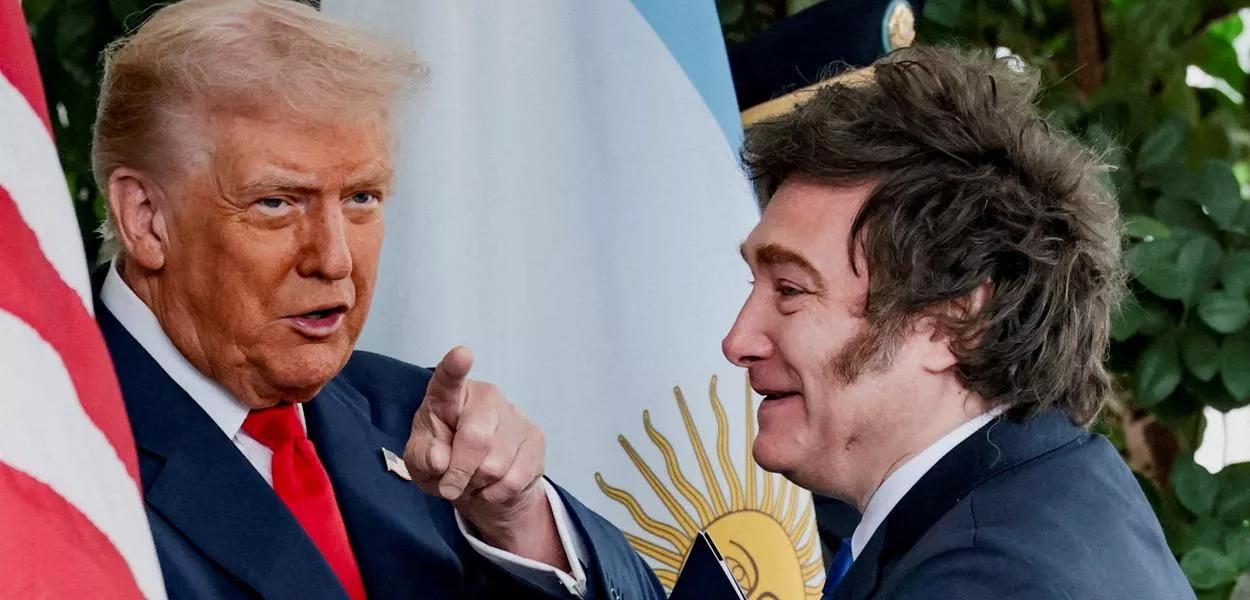 O presidente dos EUA, Donald Trump, recebe o presidente da Argentina, Javier Milei, na Casa Branca em Washington, DC, EUA, em 14 de outubro de 2025