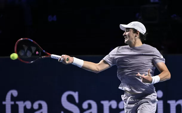 João Fonseca vence em Paris e avança ainda mais no ranking da ATP