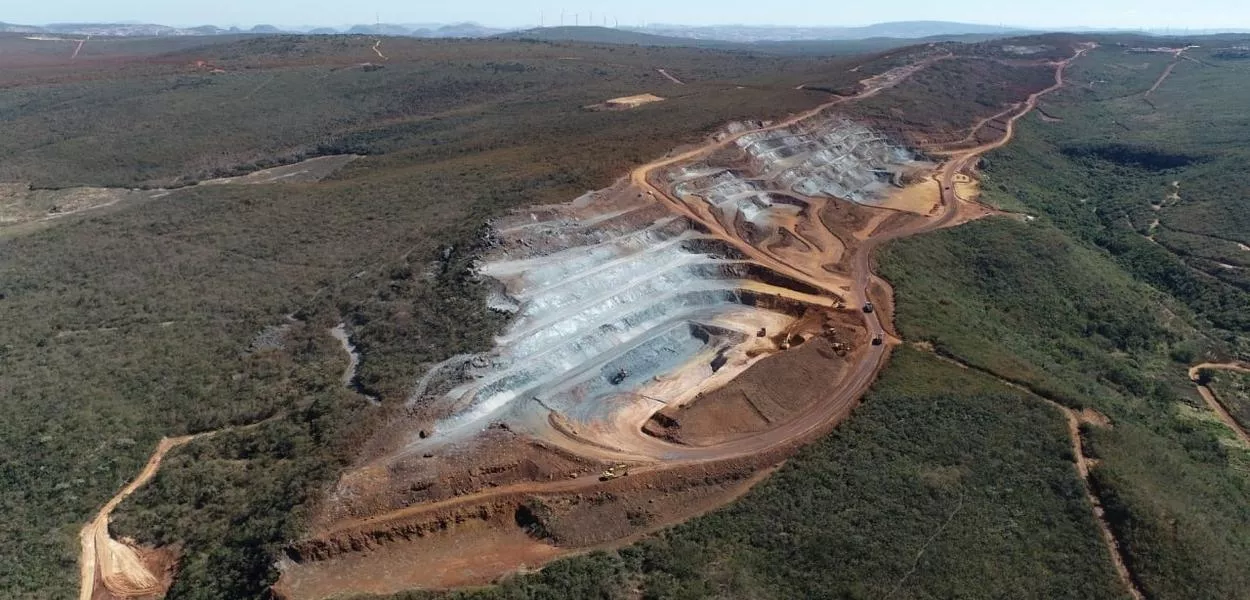 Mina de ferro da Bamin