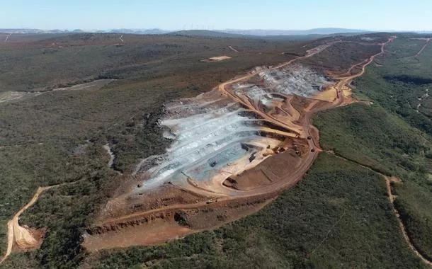 Mina de ferro da Bamin