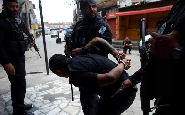 Câmeras da PM podem ter falhado por falta de bateria em operação no Alemão