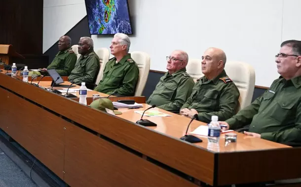 Díaz-Canel pede união e responsabilidade em Cuba diante do furacão Melissa