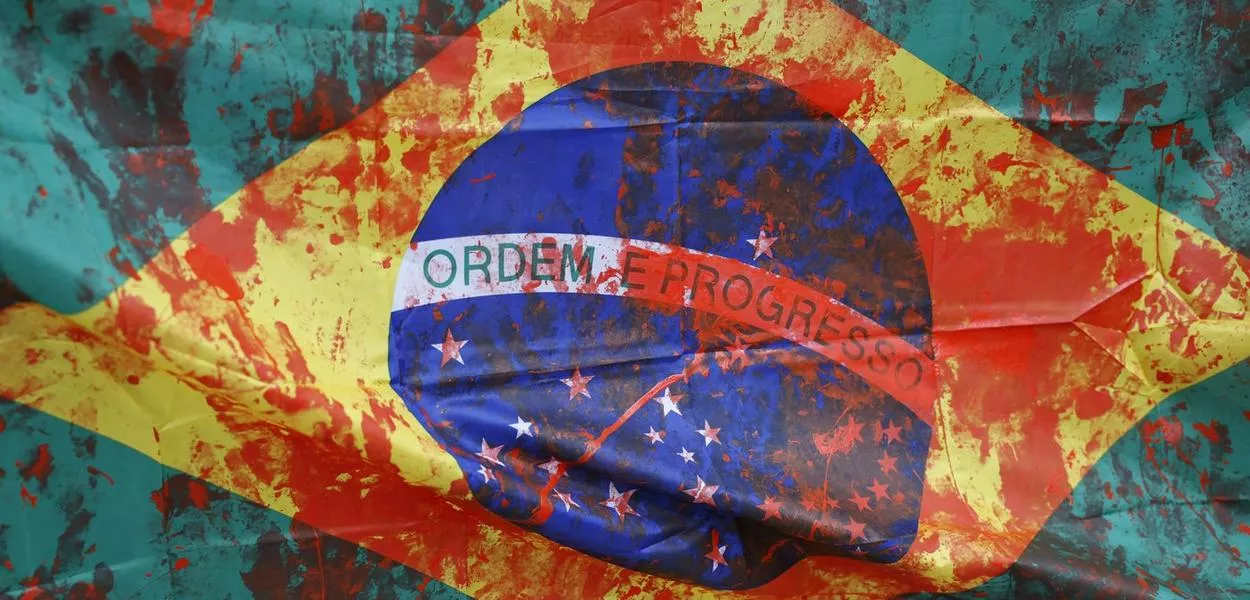 Rio de Janeiro (RJ) - 29/10/2025 - Protesto contra a operação policial que deixou mais de 120 pessoas mortas no Complexo da Penha, em frente ao Palácio Guanabara, sede do governo do estado