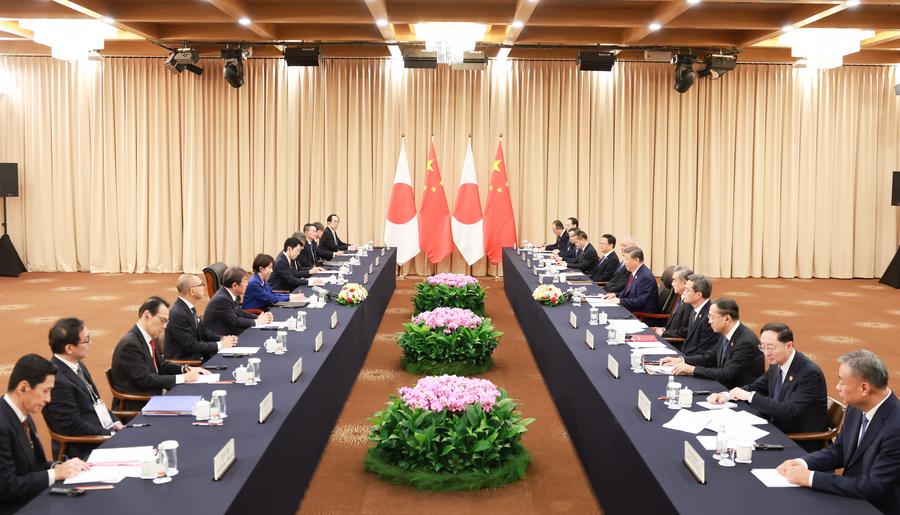 Xi Jinping diz que China está pronta para trabalhar com Japão para construir relações bilaterais construtivas e estáveis