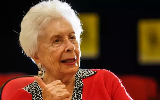 Morre aos 100 anos Clara Charf, fundadora do PT