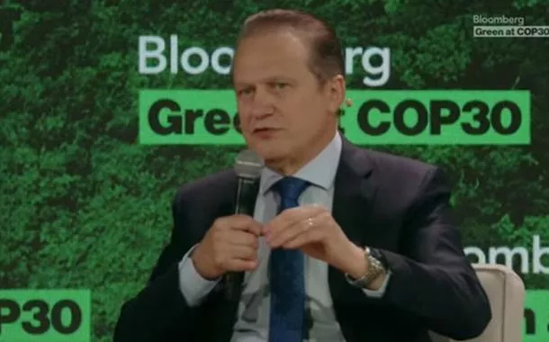 Gilberto Tomazoni, CEO global da JBS, destaca atuação da empresa com sustentabilidade, rastreabilidade e apoio a pequenos produtores no evento promovido pela Bloomberg Green