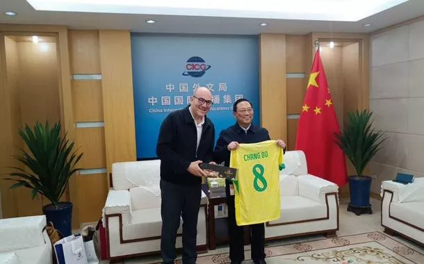 Leonardo Attuch e Chang Bo