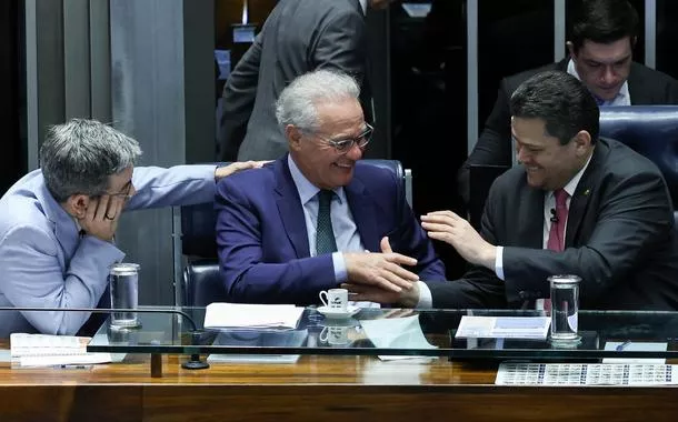 Senado aprova por unanimidade isenção do IR para quem ganha até R$ 5 mil em vitória de Lula