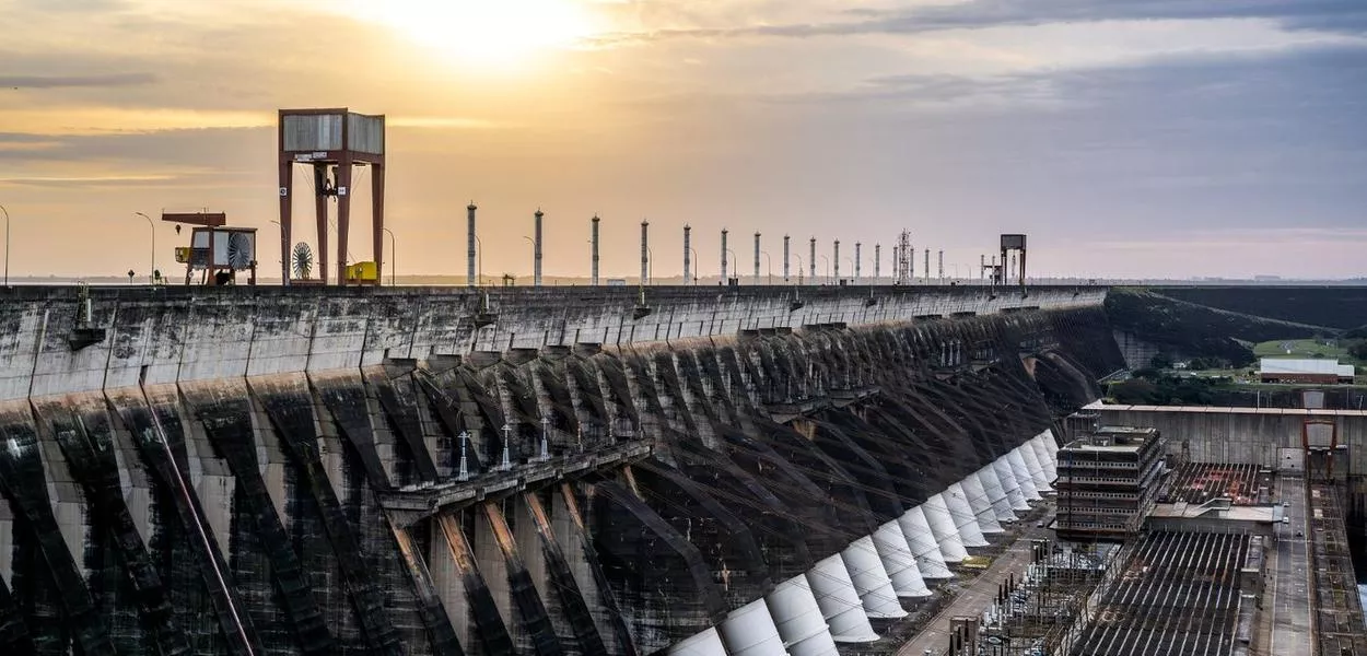 Usina hidrelétrica Itaipu Binacional 