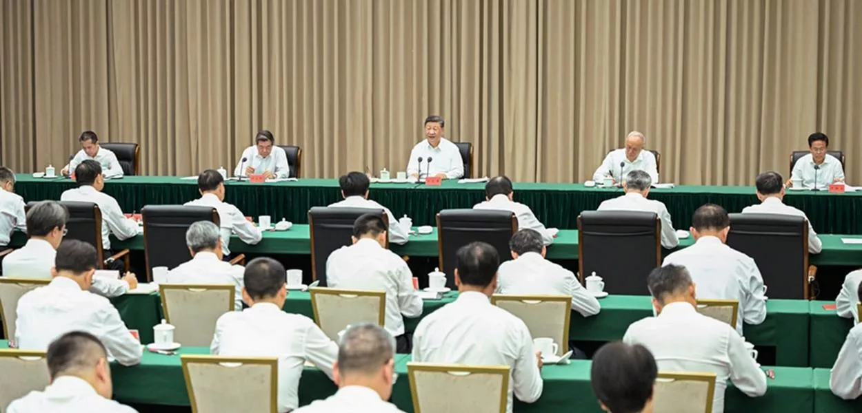 Xi Jinping pede construção de alto nível do Porto de Livre Comércio de Hainan