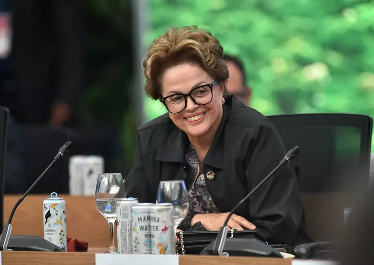 A presidenta do NDB, Dilma Rousseff, durante a plenária da COP