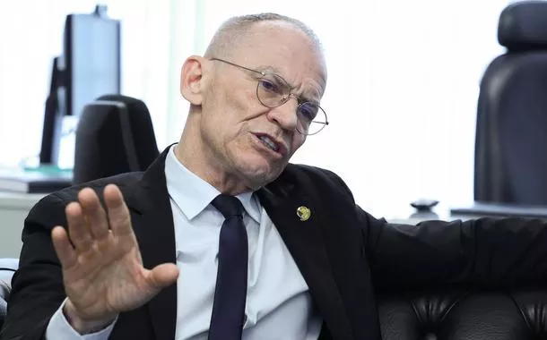 Brasília-DF - 05/11/2025 - Senador Fabiano Contarato, durante entrevista à Agência Brasil 