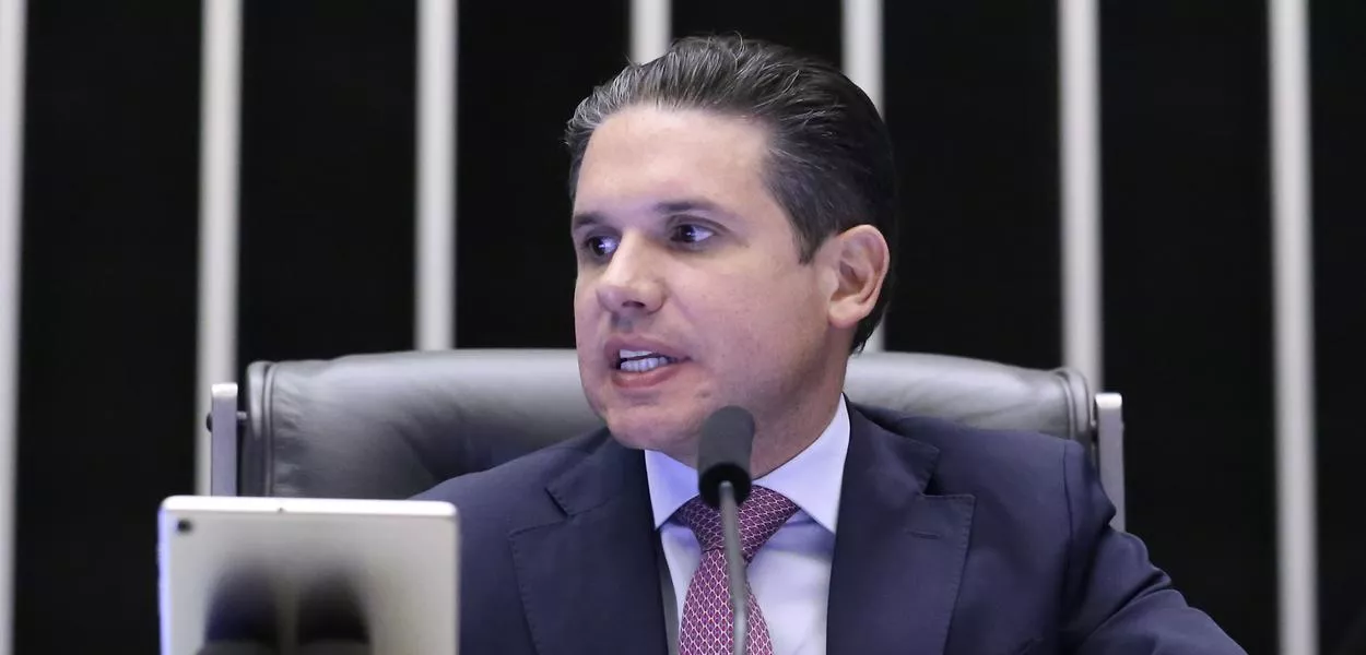 O presidente da Câmara dos Deputados, Hugo Motta (Republicanos-PB), durante discussão e votação de propostas legislativas, no plenário da Casa - 04/11/2025