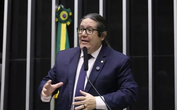 Tarcísio Motta propõe 'SUS do Clima', com taxação de grandes poluidores