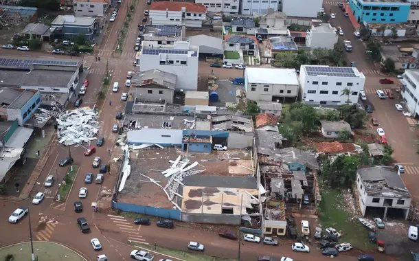 Devastação no Paraná após tornado - 08/11/2025