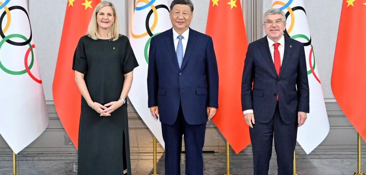 Xi Jinping se reúne com dirigentes do COI na abertura dos Jogos Nacionais