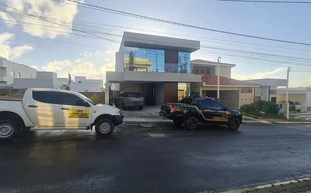 Operação Sem Desconto: PF cumpre 63 mandados e 10 prisões