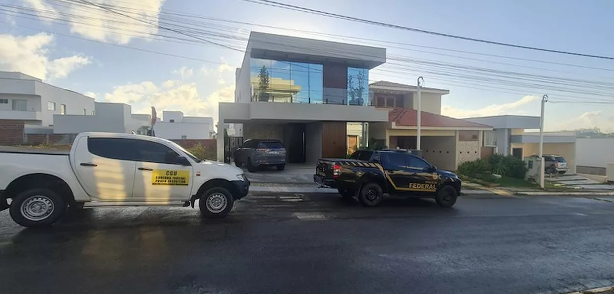 Nova fase da Operação Sem Desconto cumpre 63 mandados de busca e apreensão e 10 mandados de prisão preventiva