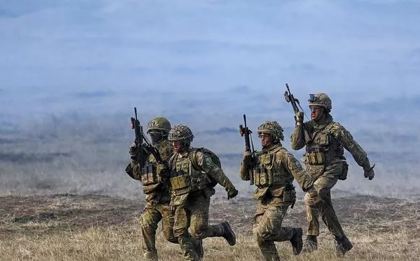 Soldados da Otan participam de exercício na Romênia - 19/02/2025