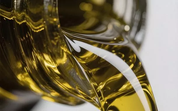 La producción de aceite reciclado en el interior de São Paulo evita la emisión de 500 toneladas de CO₂ al año.