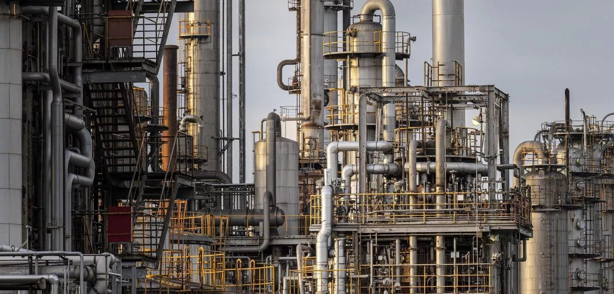 El foro une a los centros petroquímicos y a Abiquim para fortalecer la industria química.