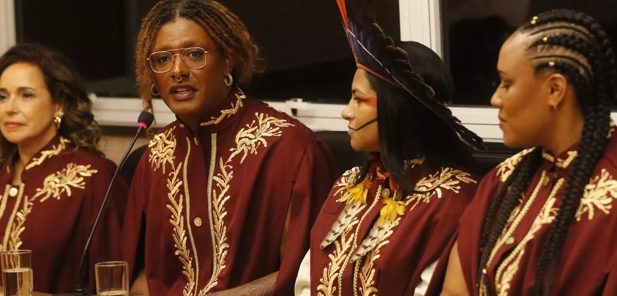 Rio de Janeiro (RJ) - 14/11/2023 - A cantora Liniker e artistas nomeados tomam posse na Academia Brasileira de Cultura