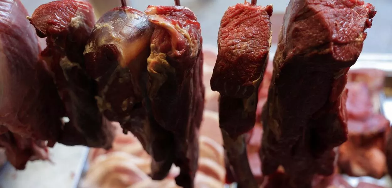 Pedaços de carne em açougue no Rio de Janeiro
26/11/2024 