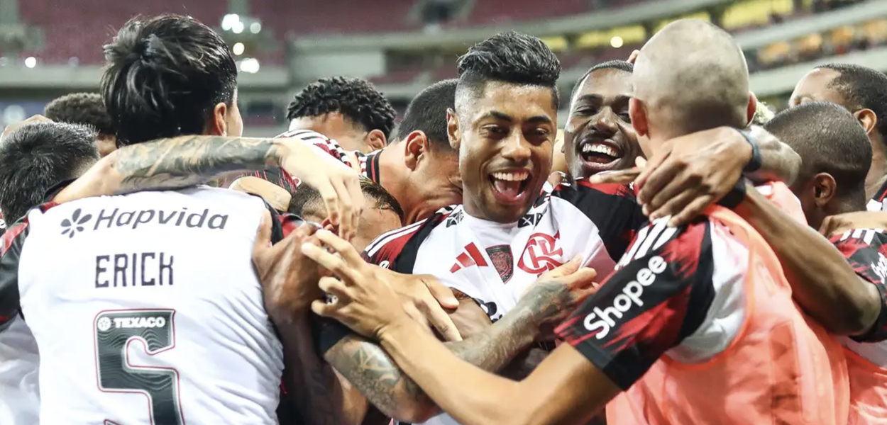 Flamengo Goleia e Assume a Liderança: Sport Rebaixado e Palmeiras Derrotado!