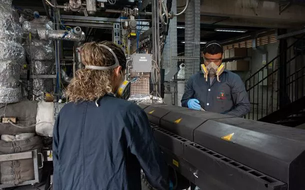 Petrobras e Coppe inauguram planta de pirólise para reciclar plástico