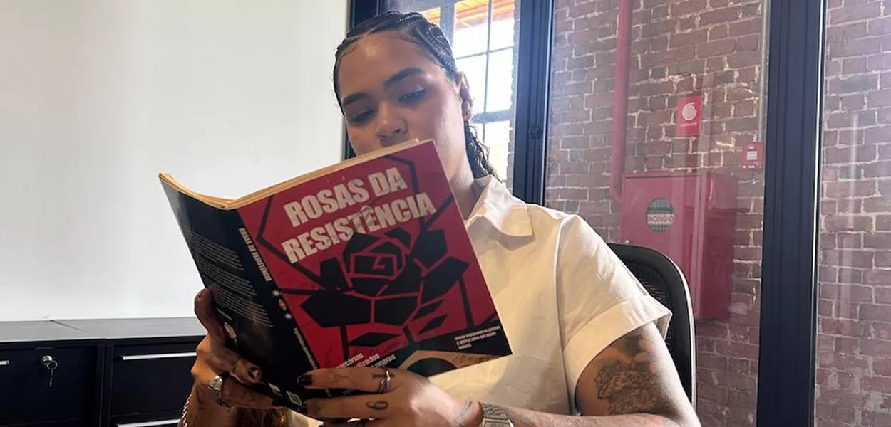 Livro Rosas da Resistência