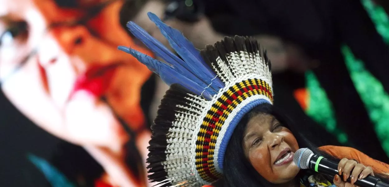 Ministra dos Povos Indígenas Sônia Guajajara