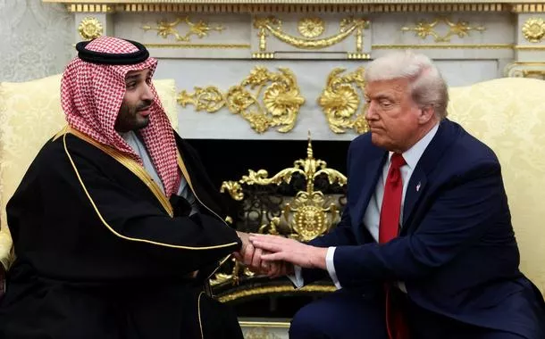 O presidente dos EUA, Donald Trump se reúne com príncipe herdeiro da Arábia Saudita, Mohammed bin Salman, na Casa Branca - 18/11/2025