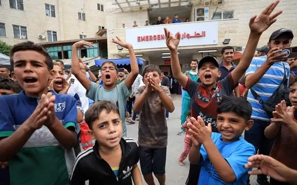 Israel bloqueia o recebimento de 1 milhão de vacinas para vacinar crianças na Faixa de Gaza