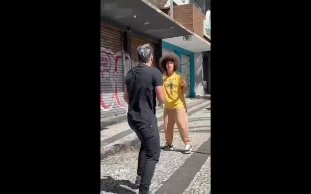 Renato Freitas se envolve em briga de rua em Curitiba