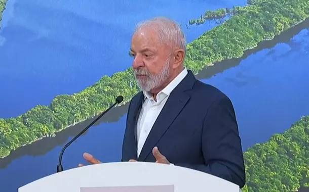 Lula fala a jornalistas na COP30, em Belém