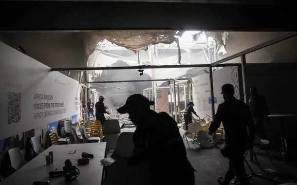 Fogo destrói parte de instalação da COP30 - Belém-PA - 20/11/2025