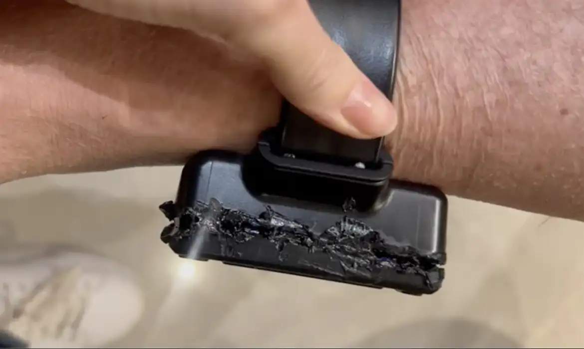 Tornozeleira de Jair Bolsonaro