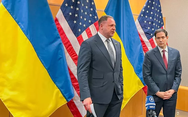 EUA e Ucrânia ajustam plano de paz para encerrar guerra com a Rússia