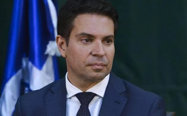 Moraes deve pedir extradição de Alexandre Ramagem no inquérito da trama golpista