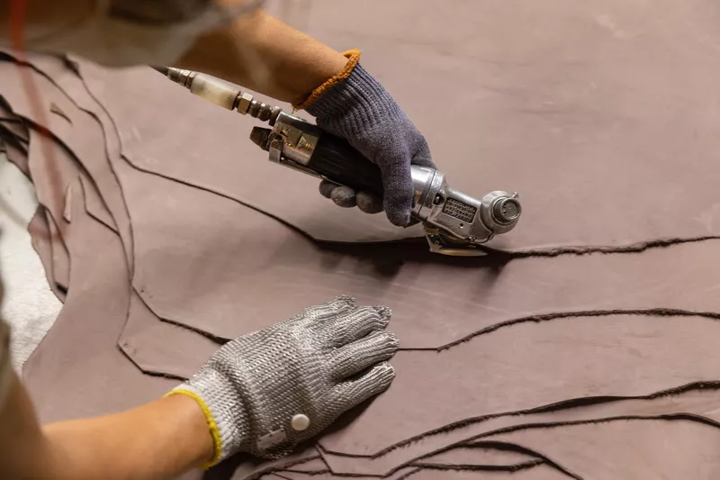 Produção de couro em unidade industrial da nova JBS VIVA