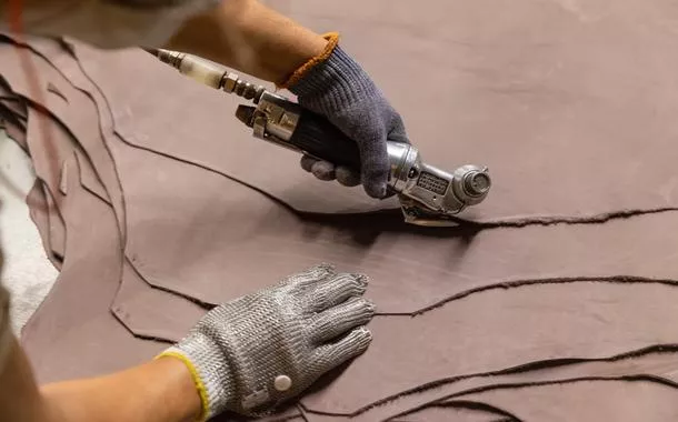 Produção de couro em unidade industrial da nova JBS VIVA