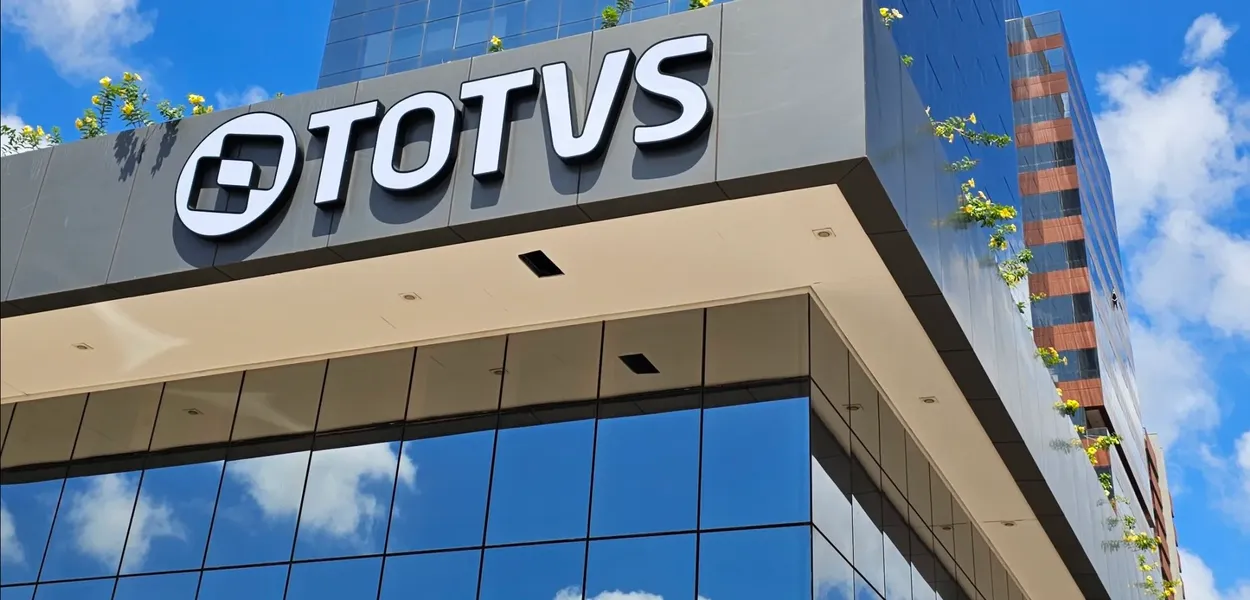 Totvs fecha acordo para comprar a Suri