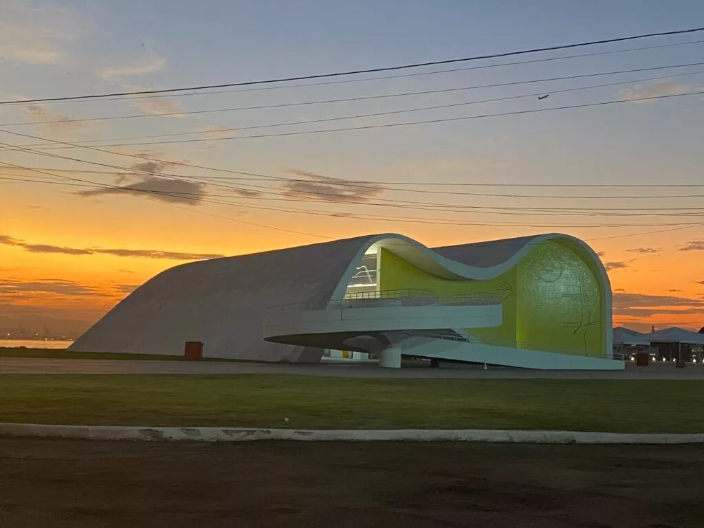 Encontro internacional em Niterói destaca direitos culturais e integração latino-americana
