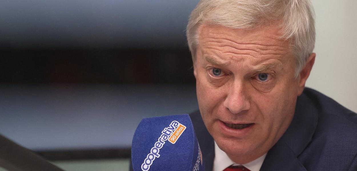 Governo do direitista Kast reprime manifestações de estudantes chilenos