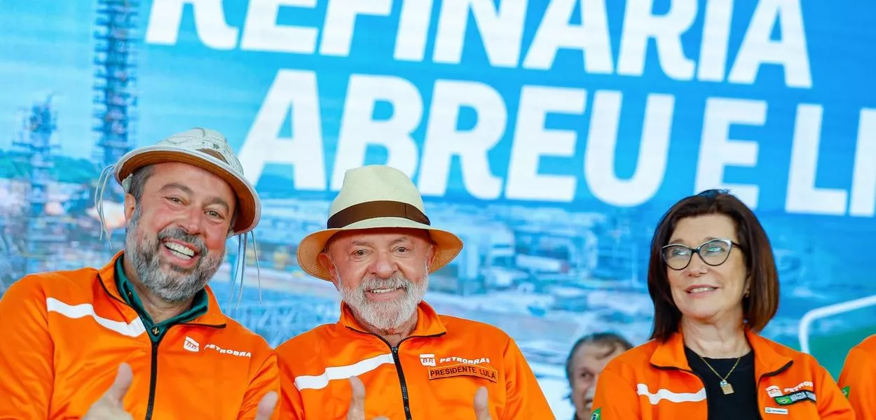 Presidente Lula, ministro de Minas e Energia, Alexandre Silveira, e presidente da Petrobras, Magda Chambriard