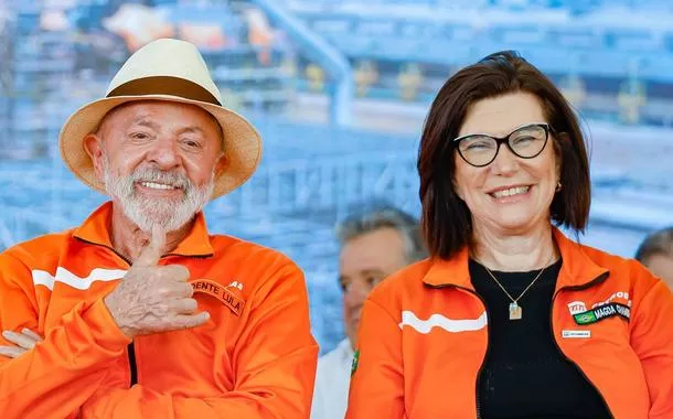 Presidente Lula e presidente da Petrobras, Magda Chambriard, durante cerimôniade ampliação da capacidade operacional da Refinaria Abreu e Lima