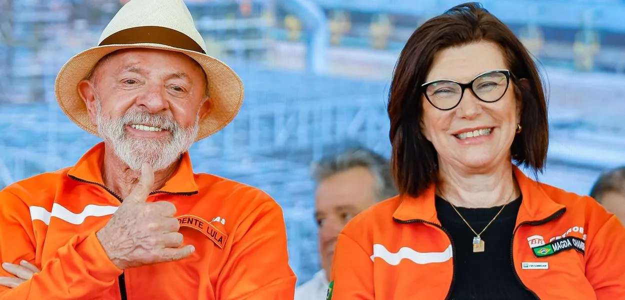 Presidente Lula e presidente da Petrobras, Magda Chambriard, durante cerimôniade ampliação da capacidade operacional da Refinaria Abreu e Lima
