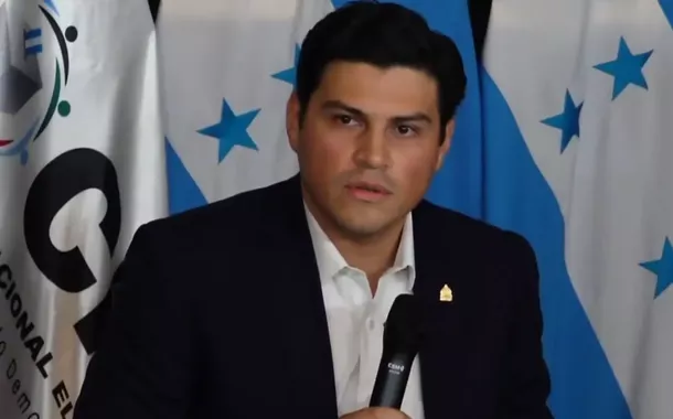 Marlon Ochoa, do Conseleho Nacional Eleitoral de Honduras