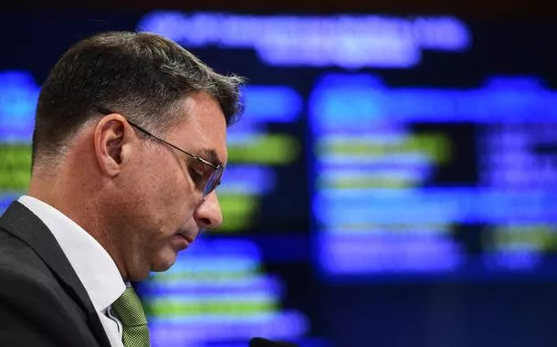 Flávio tem só 9% de preferência entre bolsonaristas